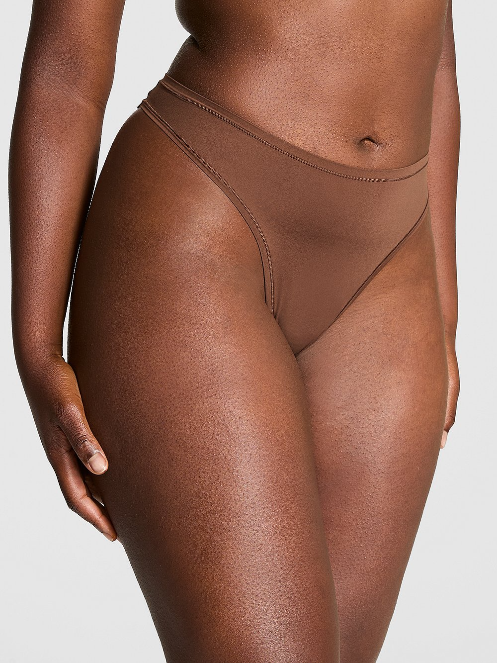 Base Stretch Thong Panty (Mousse)