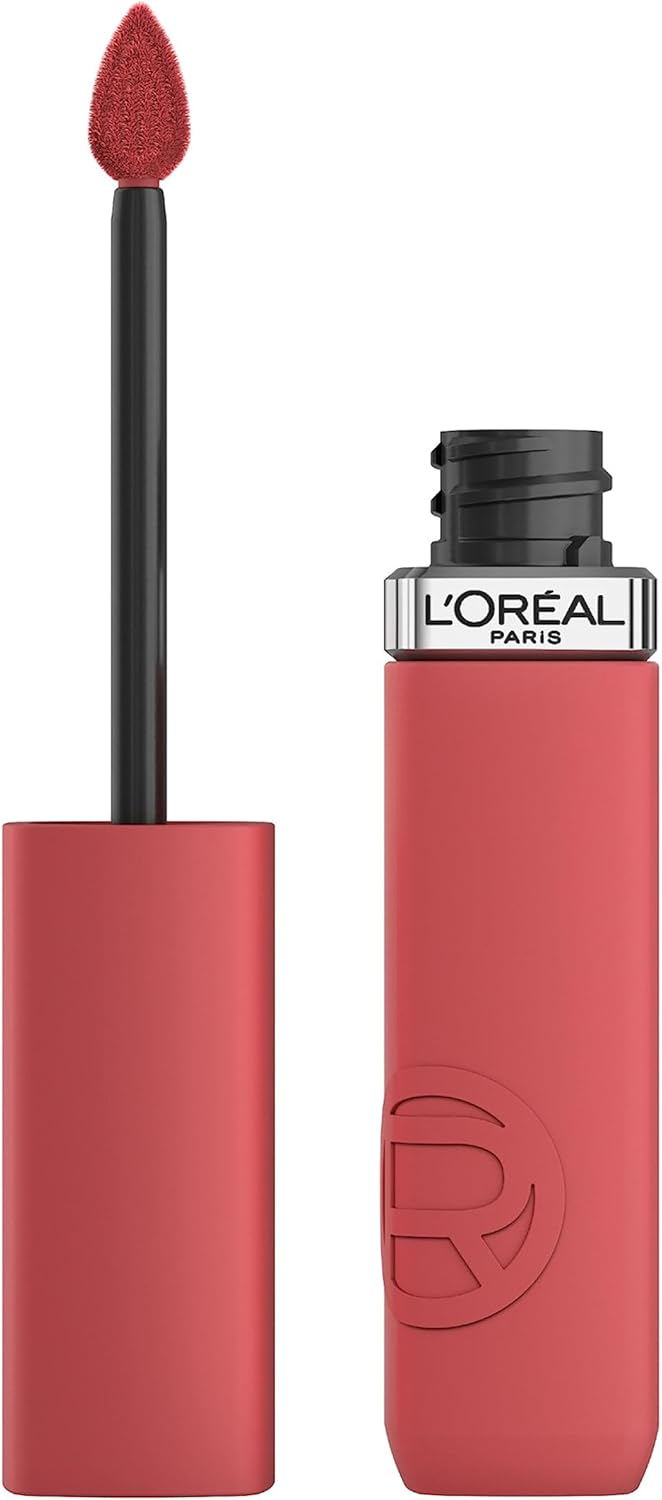 Lápiz labial líquido Infallible Matte Resistance de L'Oréal Paris, acabado mate en polvo e infundido con ácido hialurónico, 230 Shopping Spree